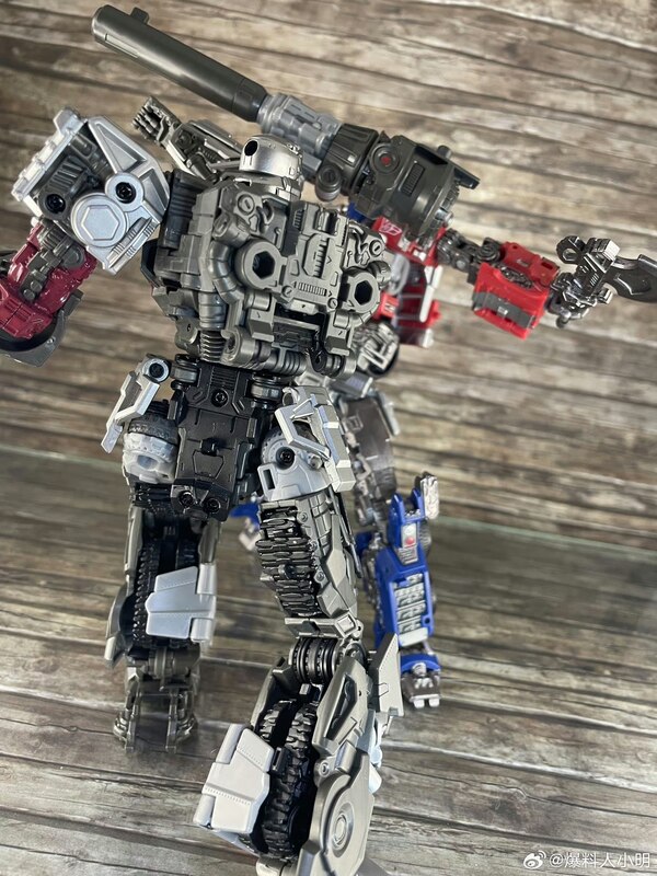 Image Of SS 109 Concept Art Megatron In Hand For Transformers Studio Series Leader Class Bumblebee Movie  (3 of 16)